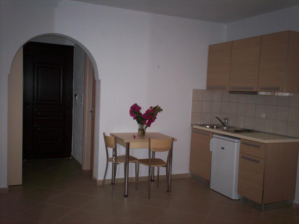 Alex Mike Apartment Agia Anna  Ngoại thất bức ảnh