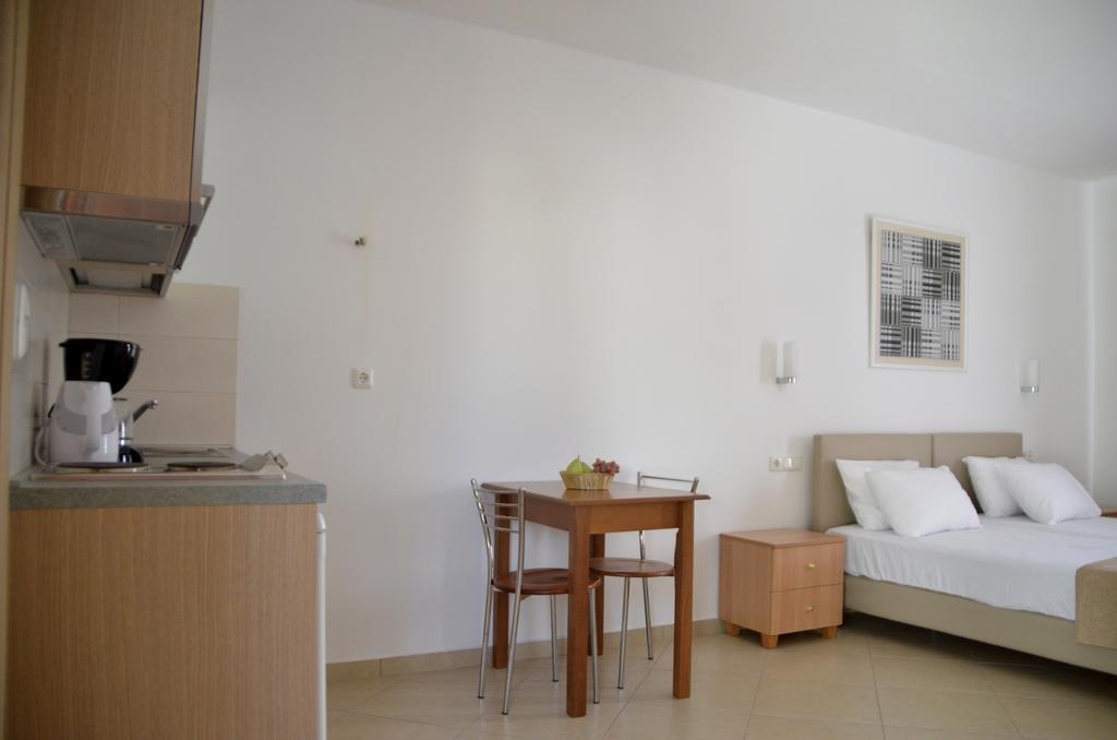 Alex Mike Apartment Agia Anna  Ngoại thất bức ảnh
