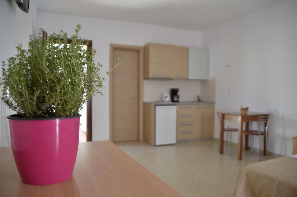 Alex Mike Apartment Agia Anna  Ngoại thất bức ảnh