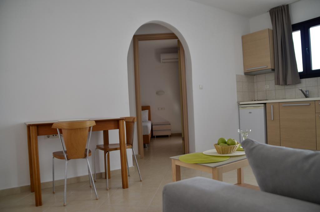 Alex Mike Apartment Agia Anna  Ngoại thất bức ảnh